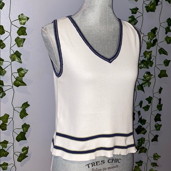 Women’s Free People White Striped V-Neck Tank Top - Picture 6 of 8